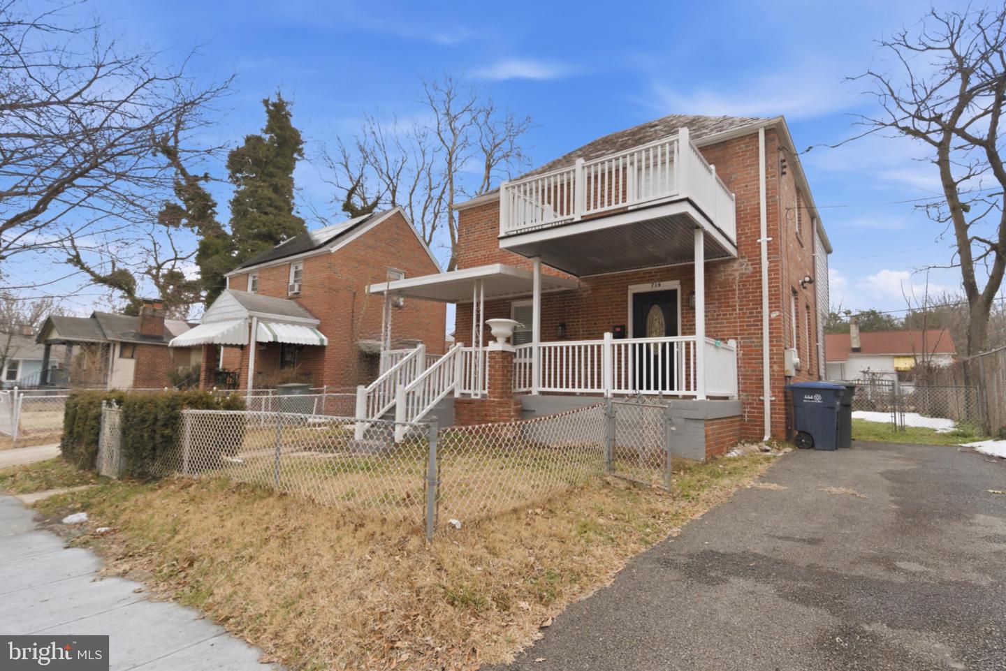 716 Croissant Pl Se Property Photo 2