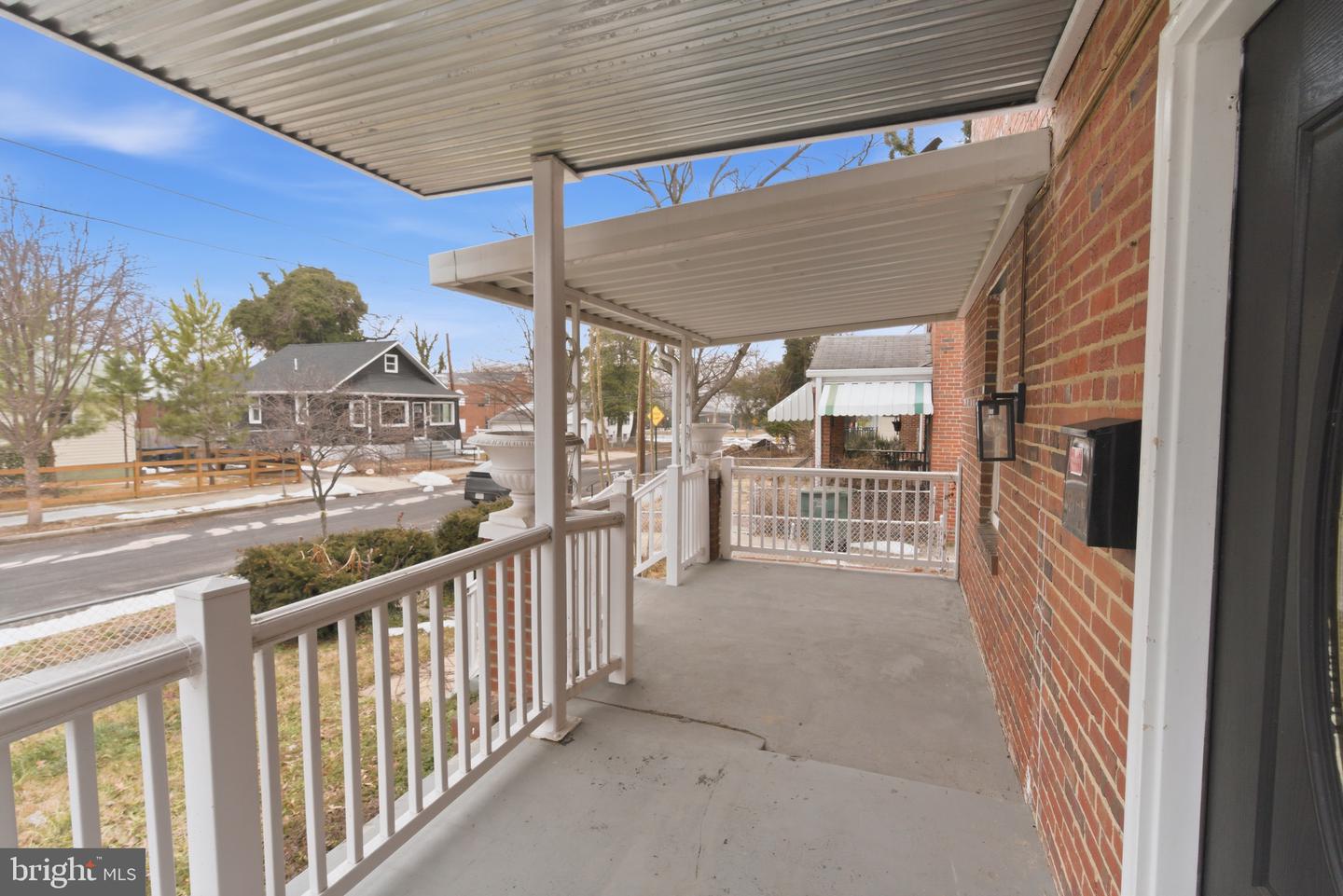 716 Croissant Pl Se Property Photo 4