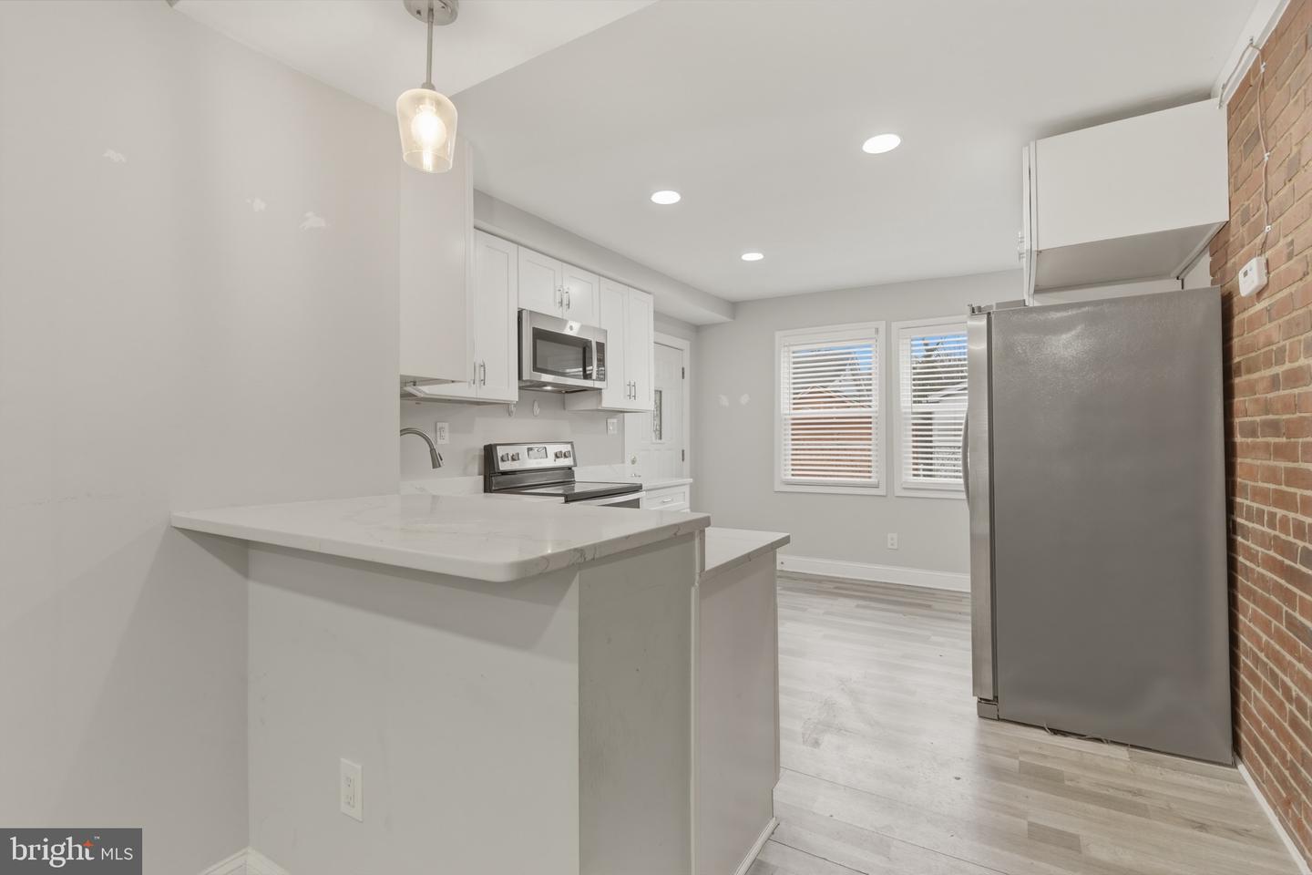 716 Croissant Pl Se Property Photo 10