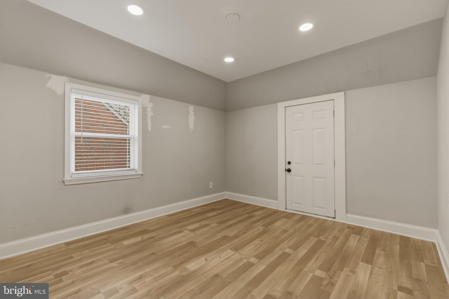 716 Croissant Pl Se Property Photo 16