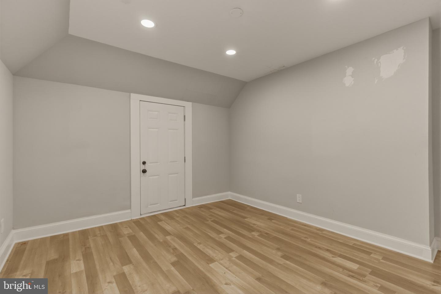 716 Croissant Pl Se Property Photo 17
