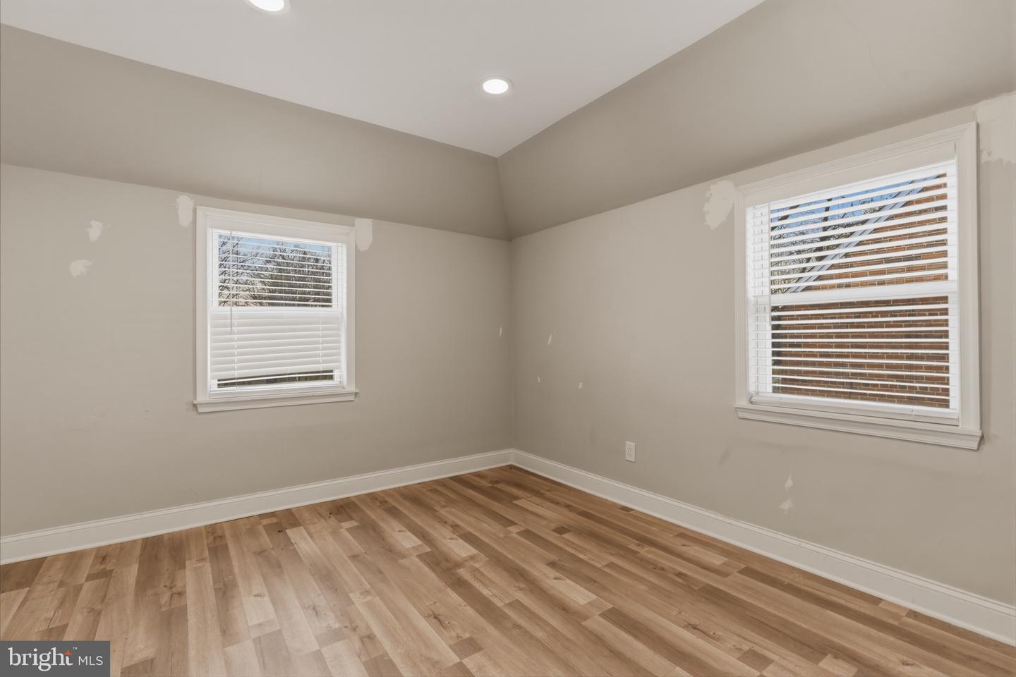 716 Croissant Pl Se Property Photo 25