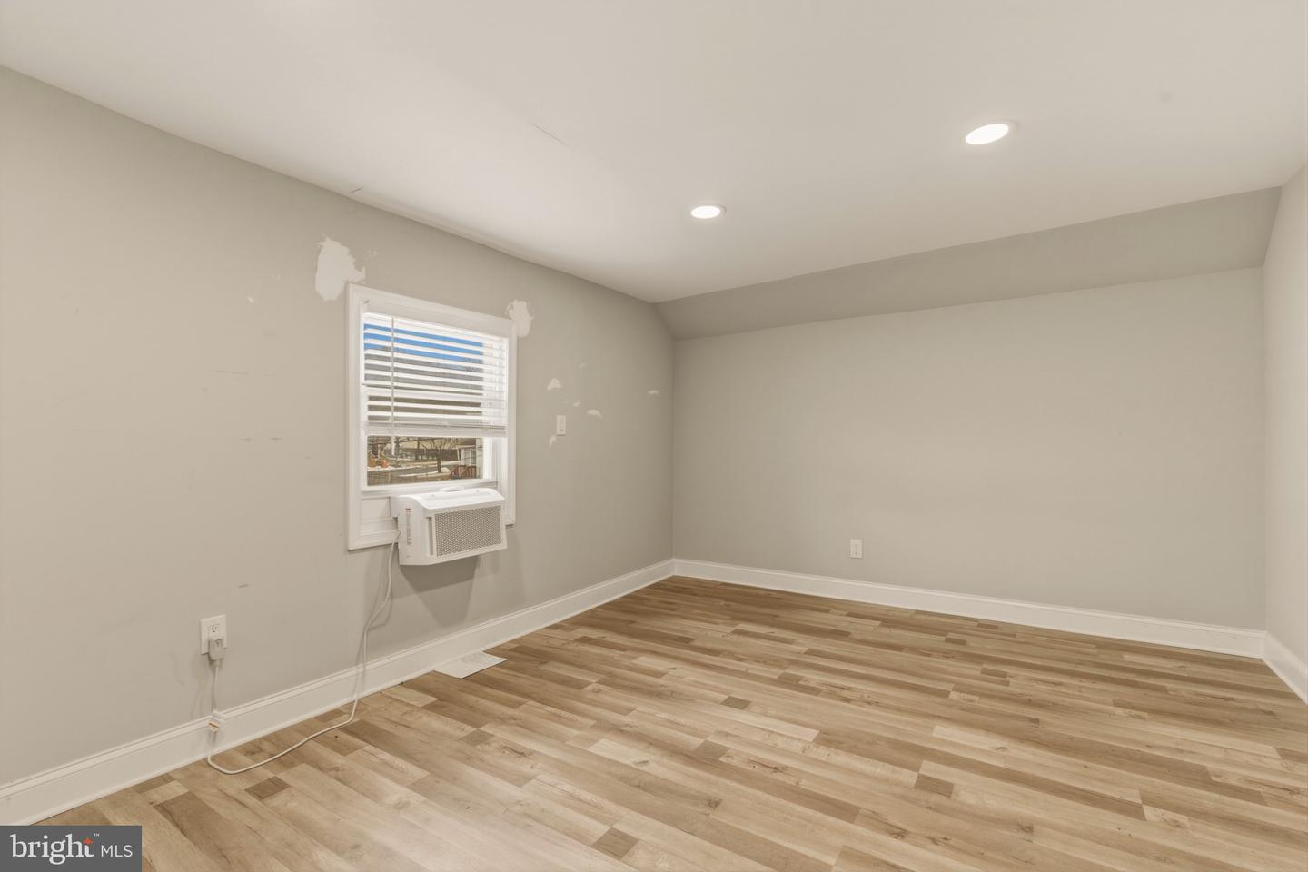 716 Croissant Pl Se Property Photo 29