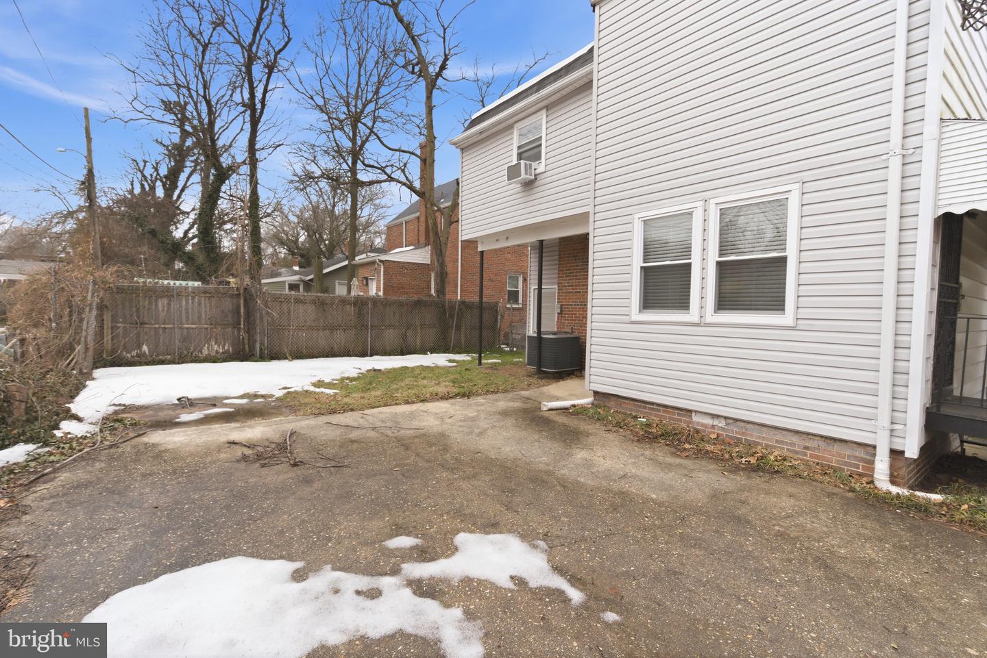 716 Croissant Pl Se Property Photo 36