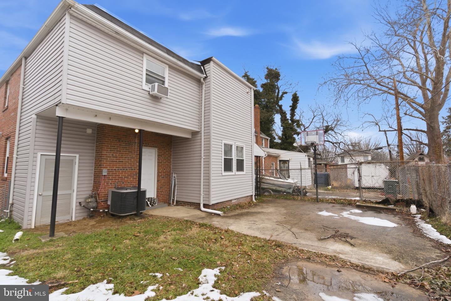 716 Croissant Pl Se Property Photo 37