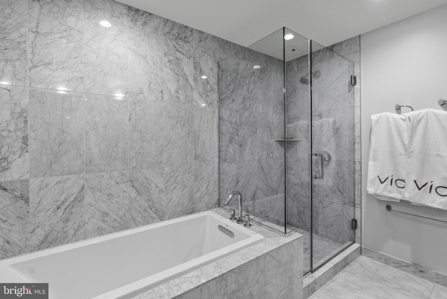 45 Sutton Sq Sw #403 Property Photo 19