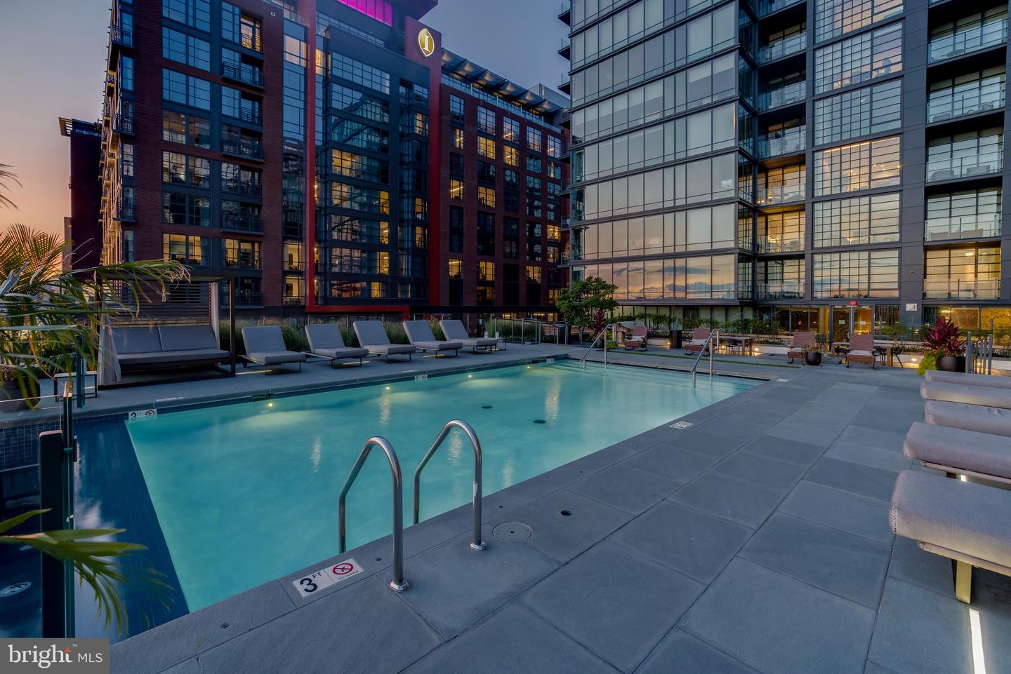 45 Sutton Sq Sw #403 Property Photo 38