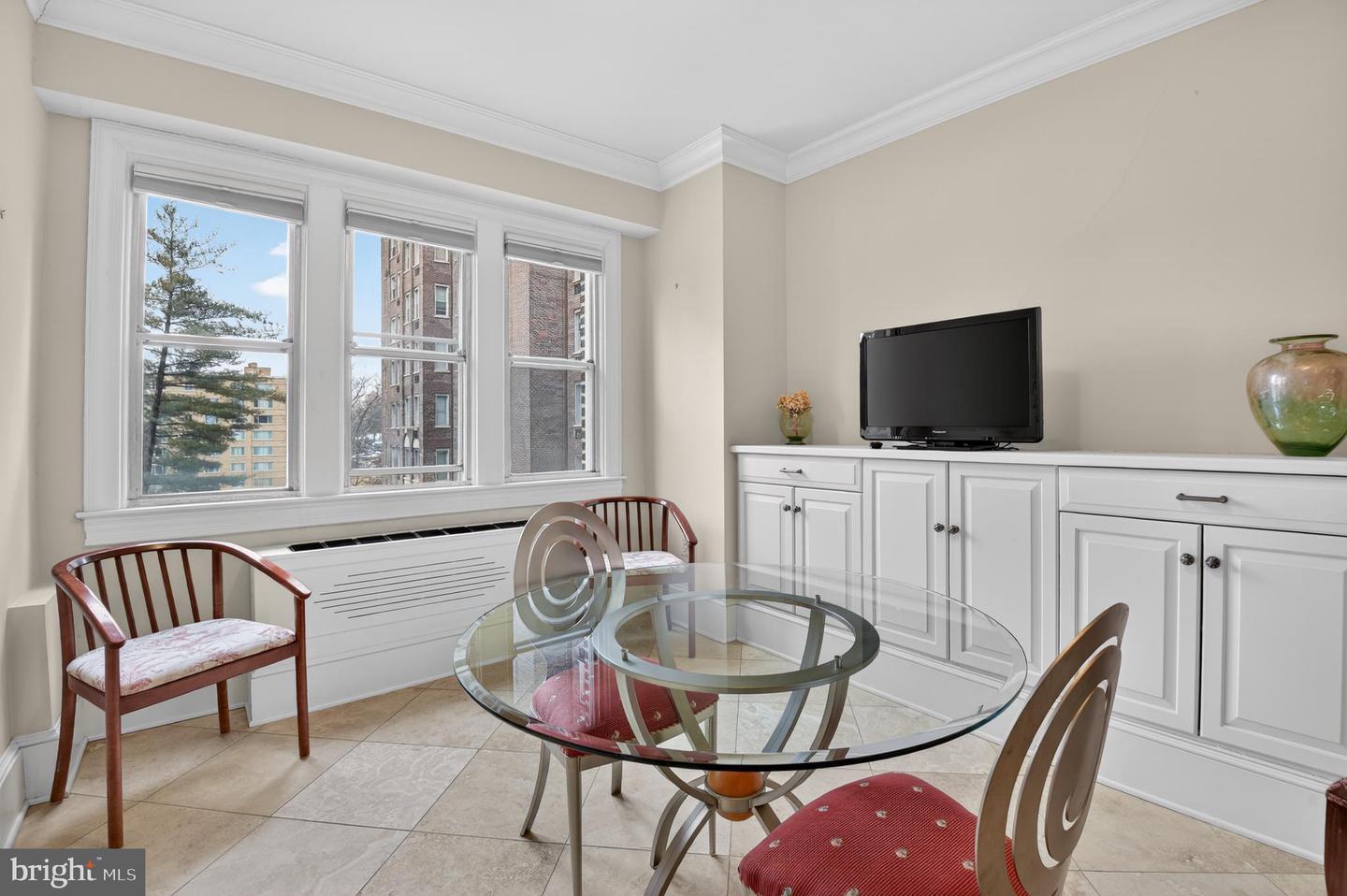 4000 Cathedral Ave Nw #216b Property Photo 14