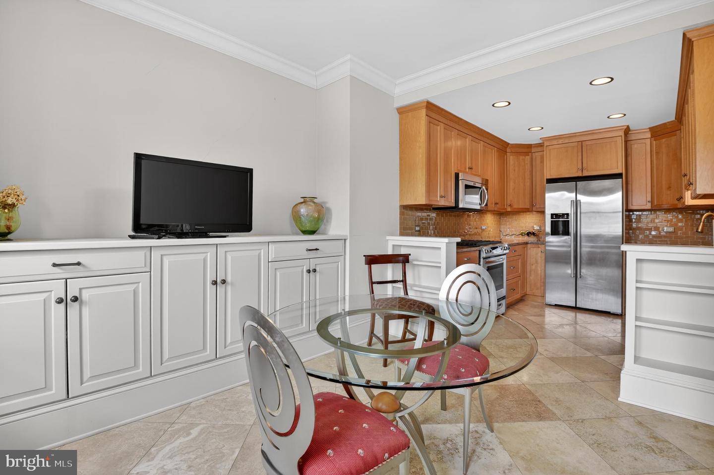 4000 Cathedral Ave Nw #216b Property Photo 16