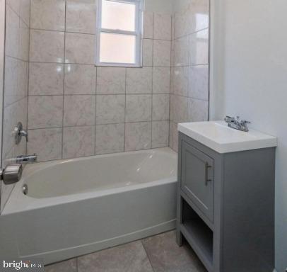 529 16th St Ne #4 Property Photo 6
