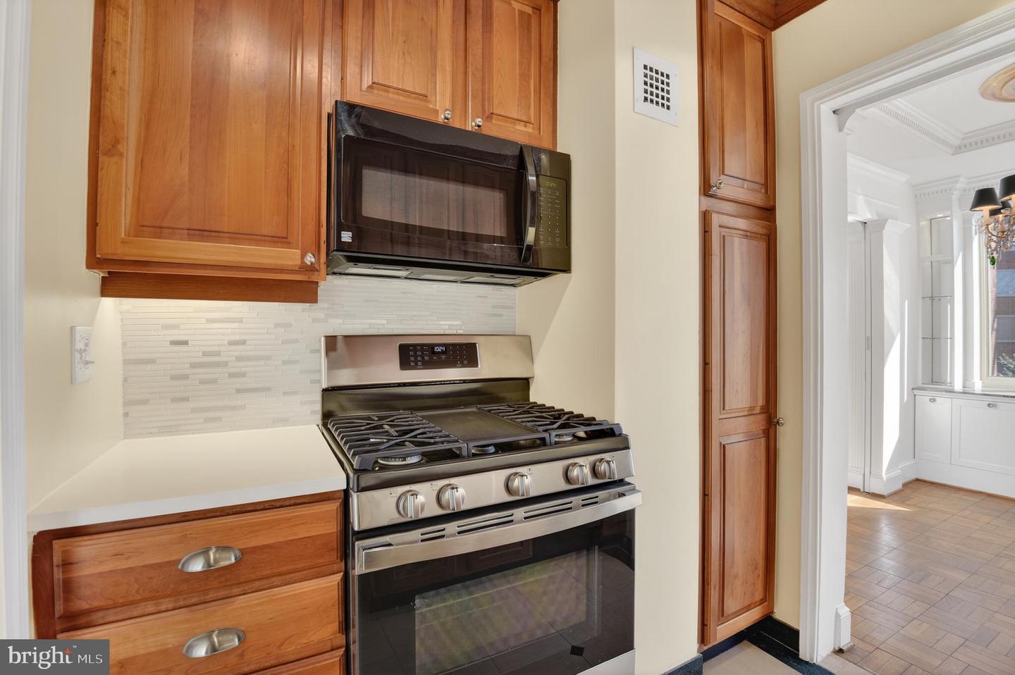 4000 Tunlaw Rd Nw #415 Property Photo 11