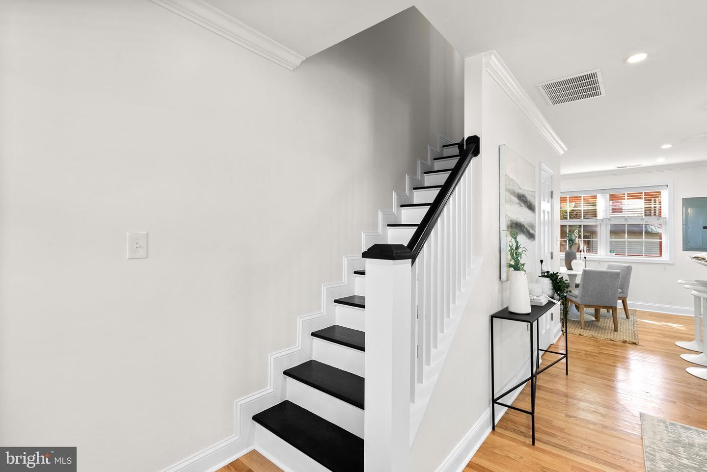 1201 Queen St Ne Property Photo 14