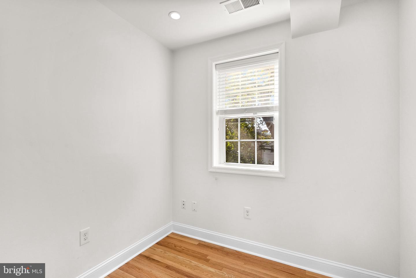 1201 Queen St Ne Property Photo 22