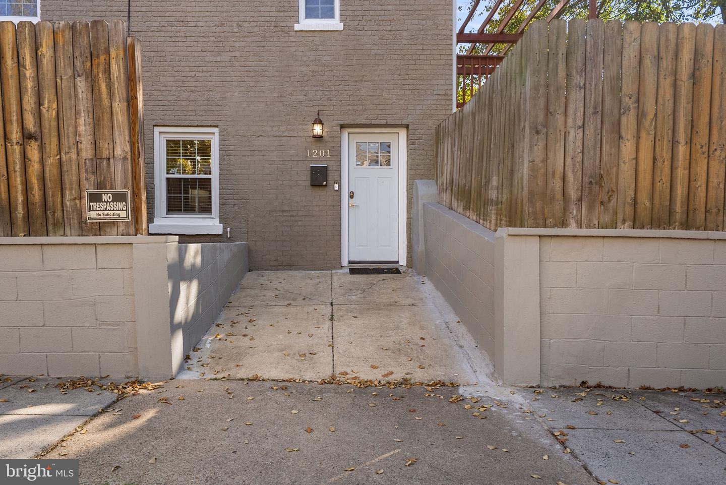 1201 Queen St Ne Property Photo 30
