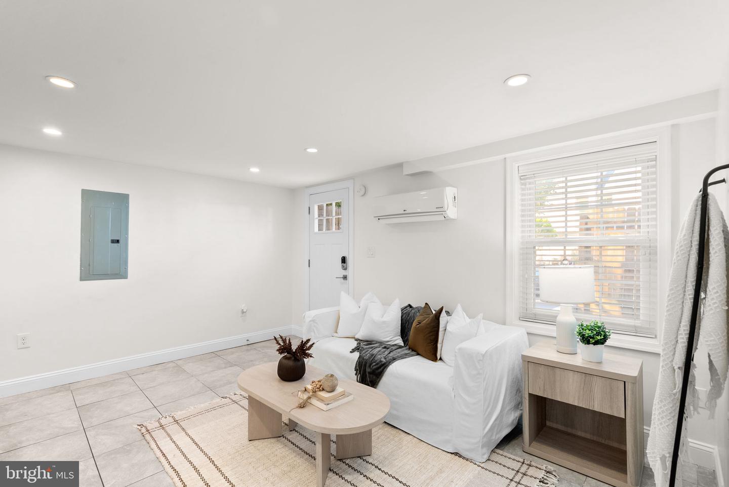 1201 Queen St Ne Property Photo 33