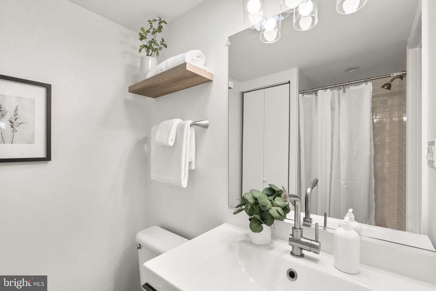 1201 Queen St Ne Property Photo 37