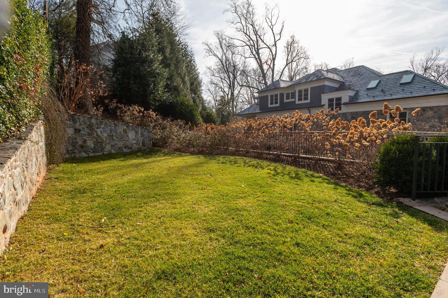 4869 Glenbrook Rd Nw Property Photo 34