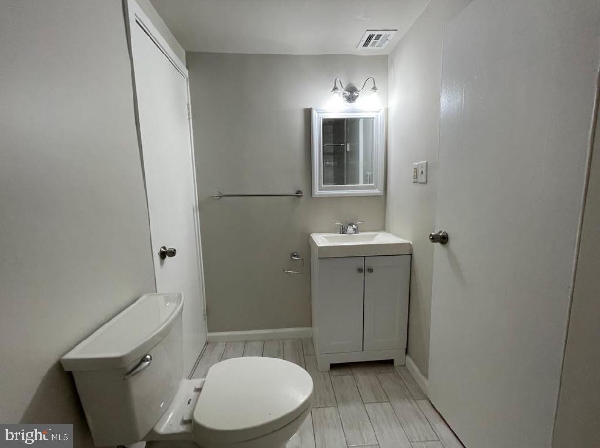1669 Columbia Rd Nw #215 Property Photo 12
