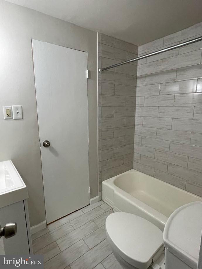 1669 Columbia Rd Nw #215 Property Photo 13