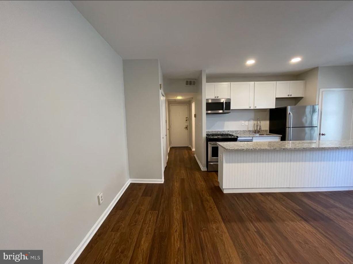 1669 Columbia Rd Nw #215 Property Photo 19