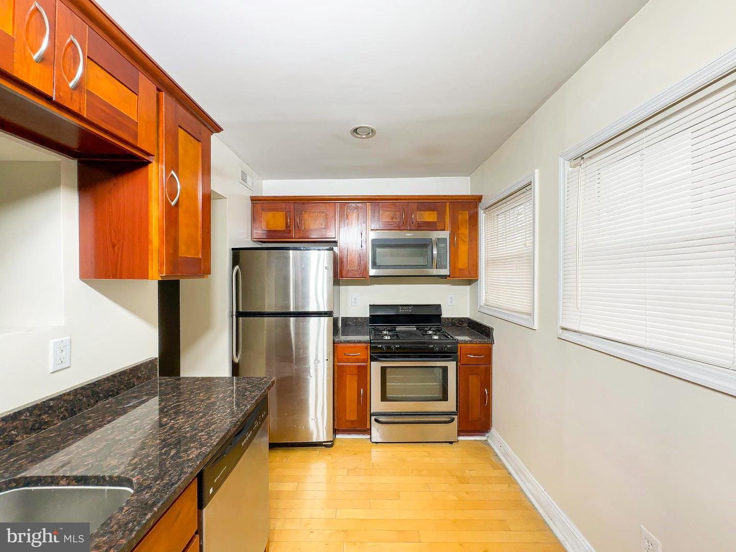 1835 D St Ne Property Photo 5