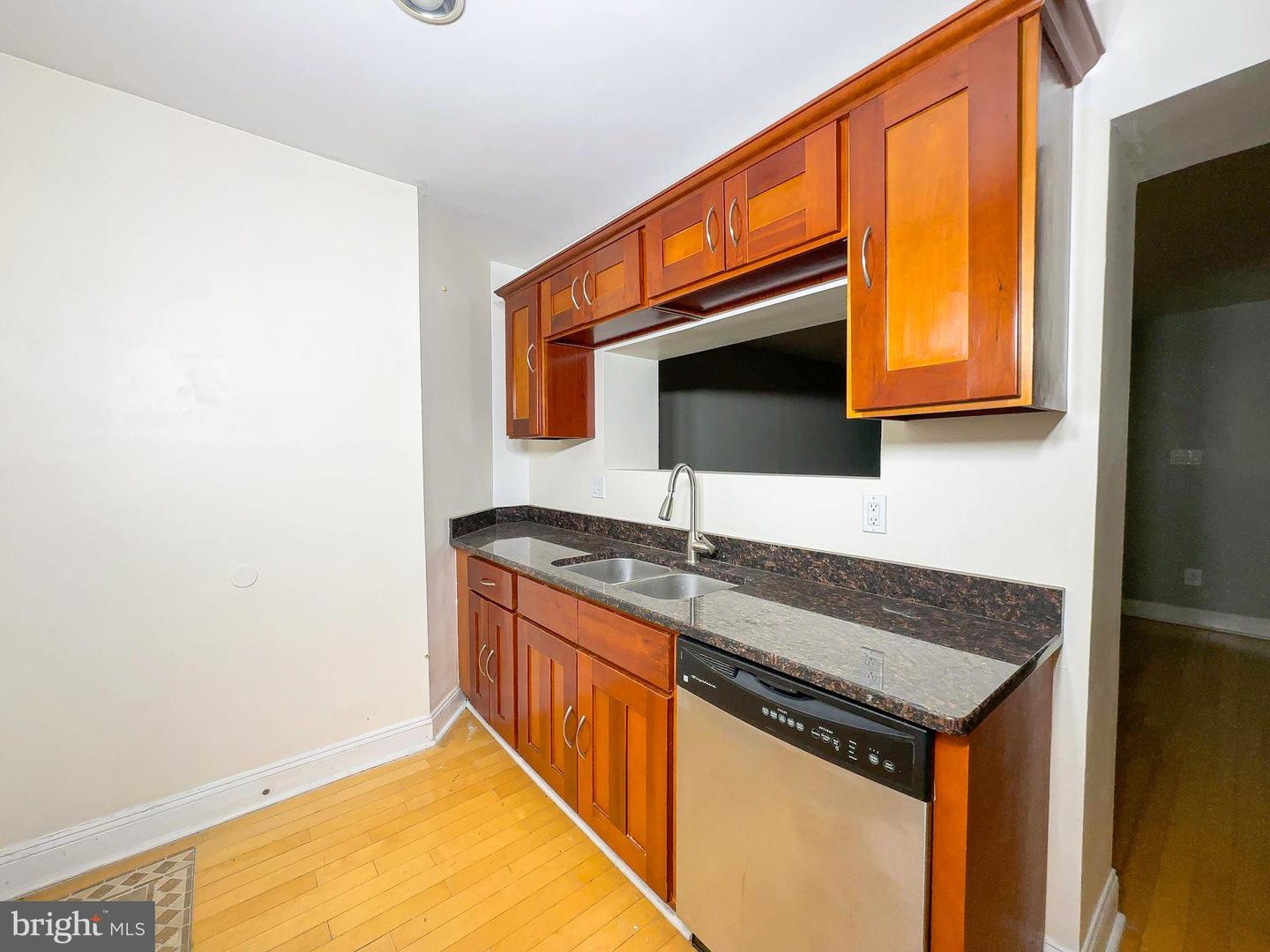 1835 D St Ne Property Photo 6