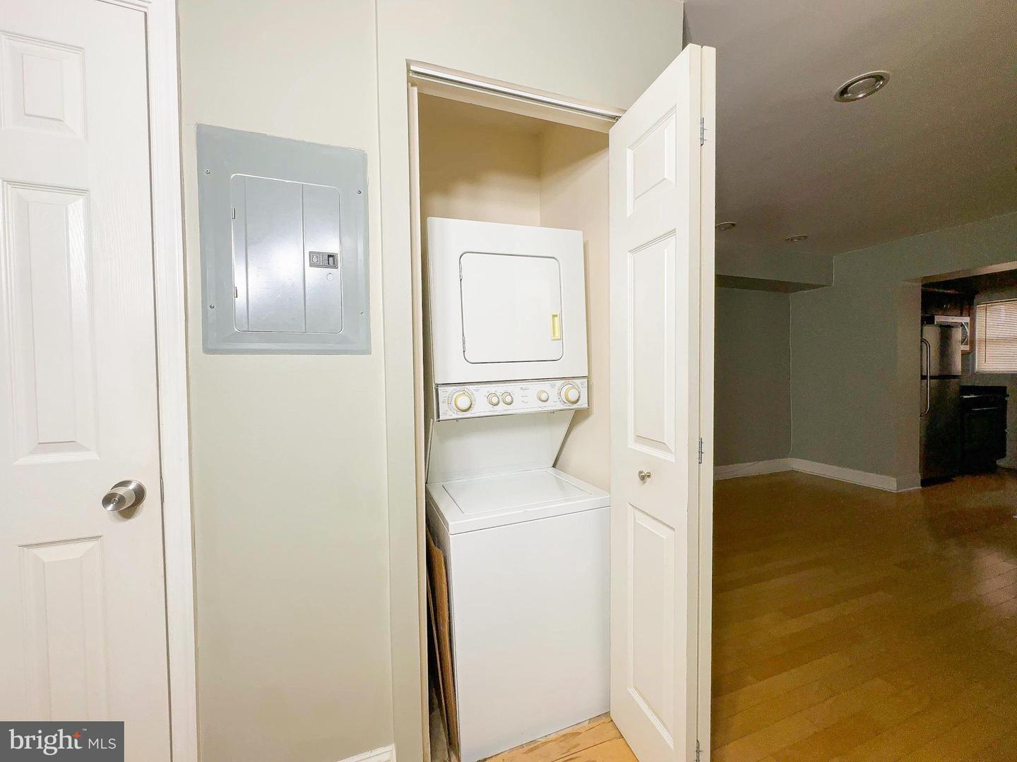 1835 D St Ne Property Photo 8