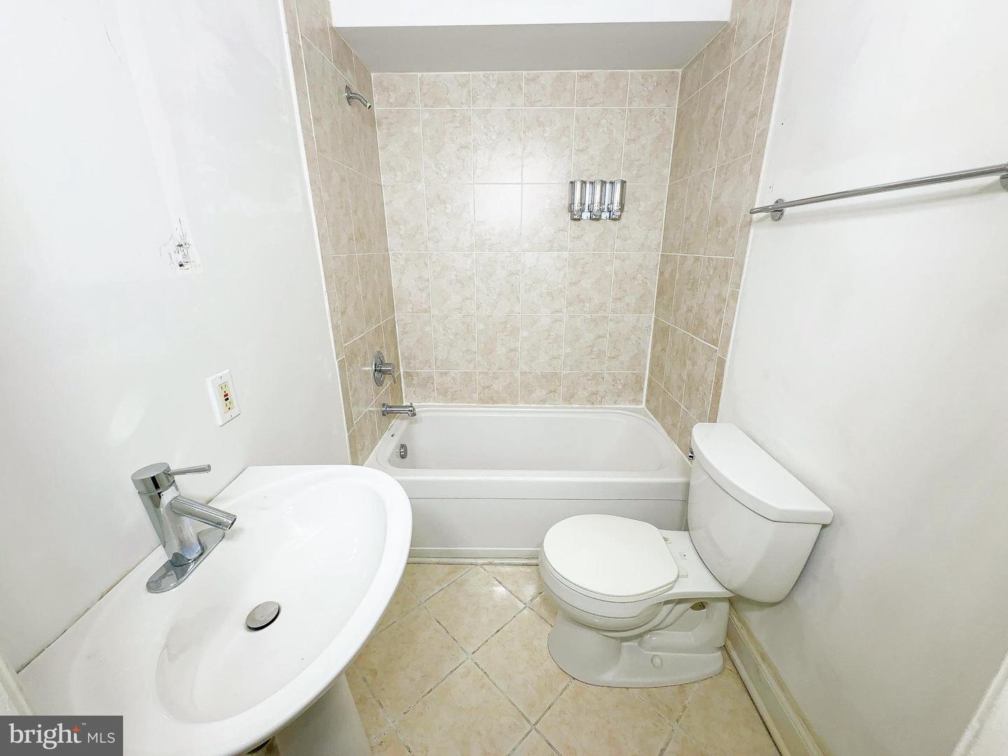 1835 D St Ne Property Photo 9