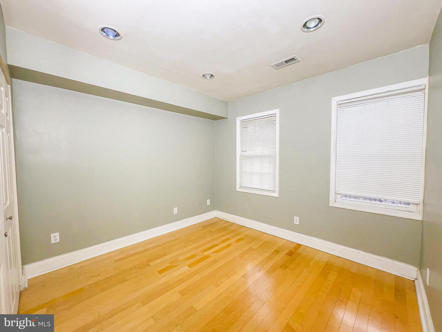 1835 D St Ne Property Photo 19
