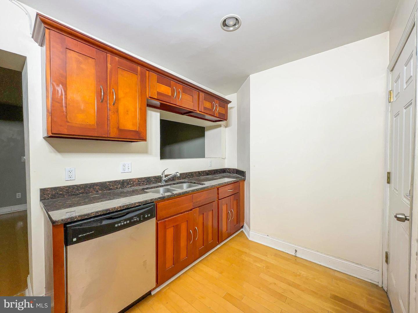1835 D St Ne Property Photo 21