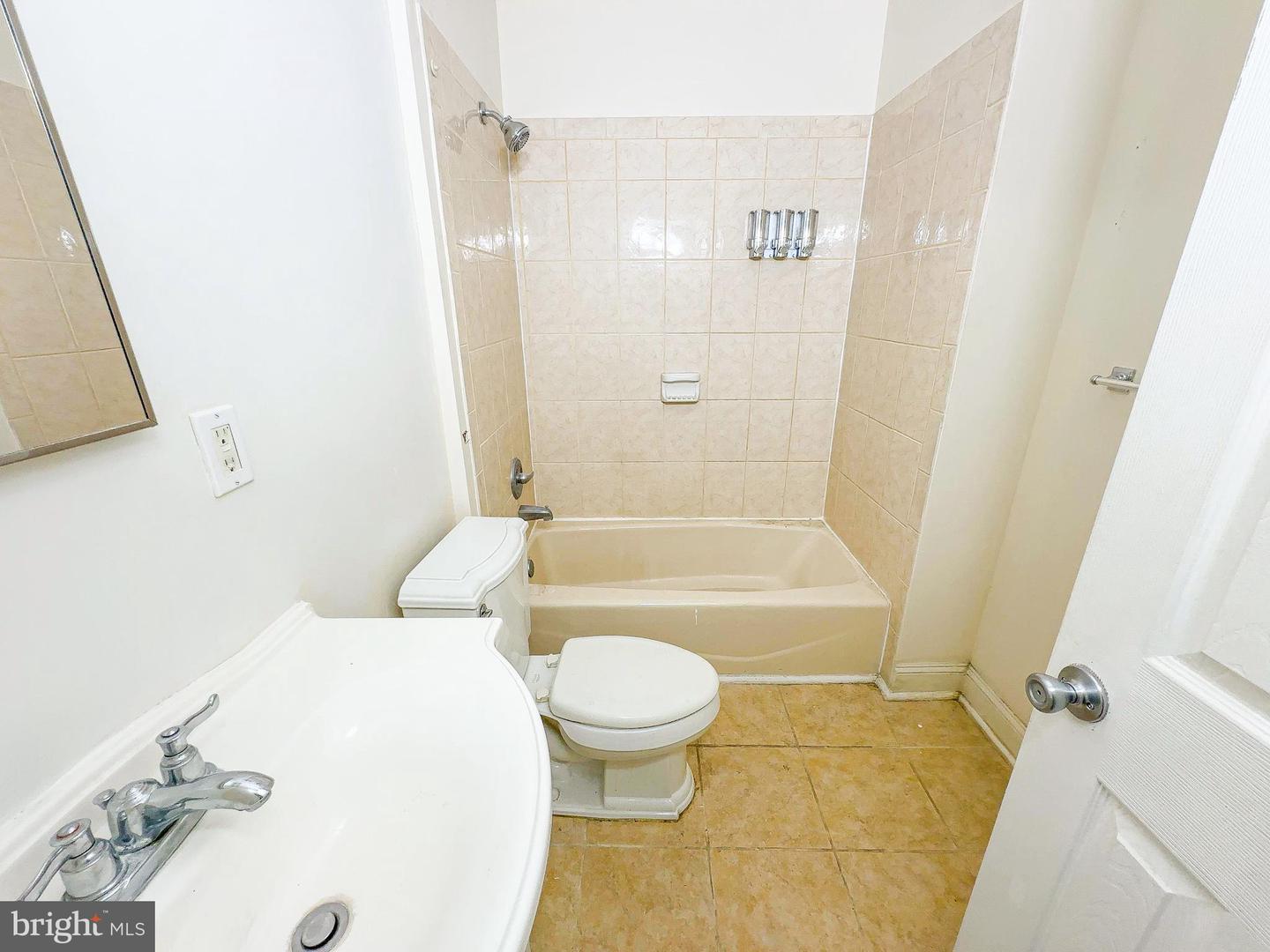 1835 D St Ne Property Photo 32