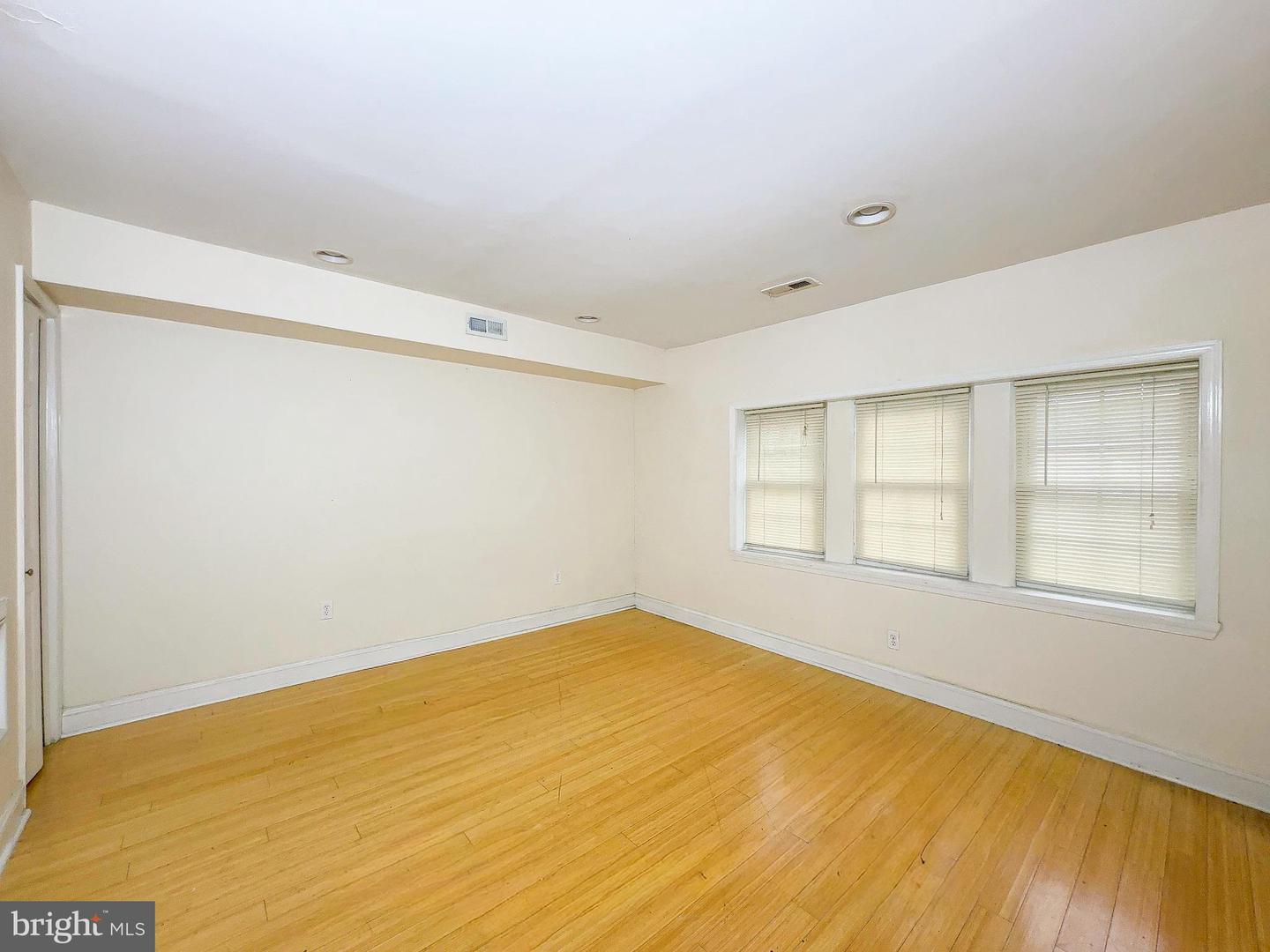 1835 D St Ne Property Photo 36