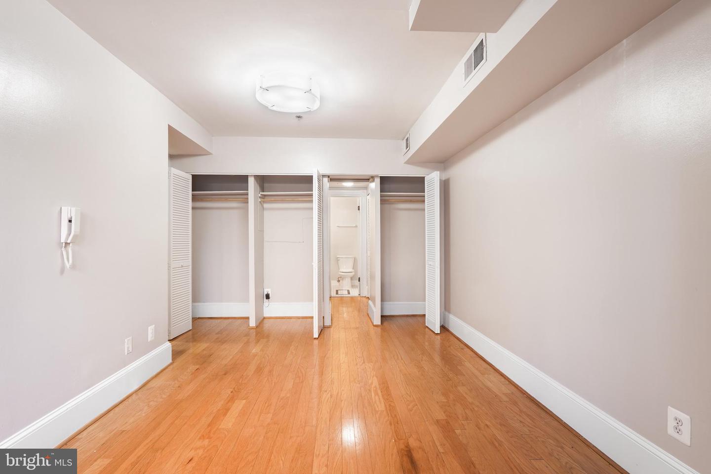2032 16th St Nw #1 Property Photo 5
