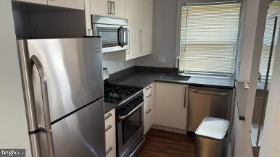 864 Bellevue St Se #1 Property Photo 2