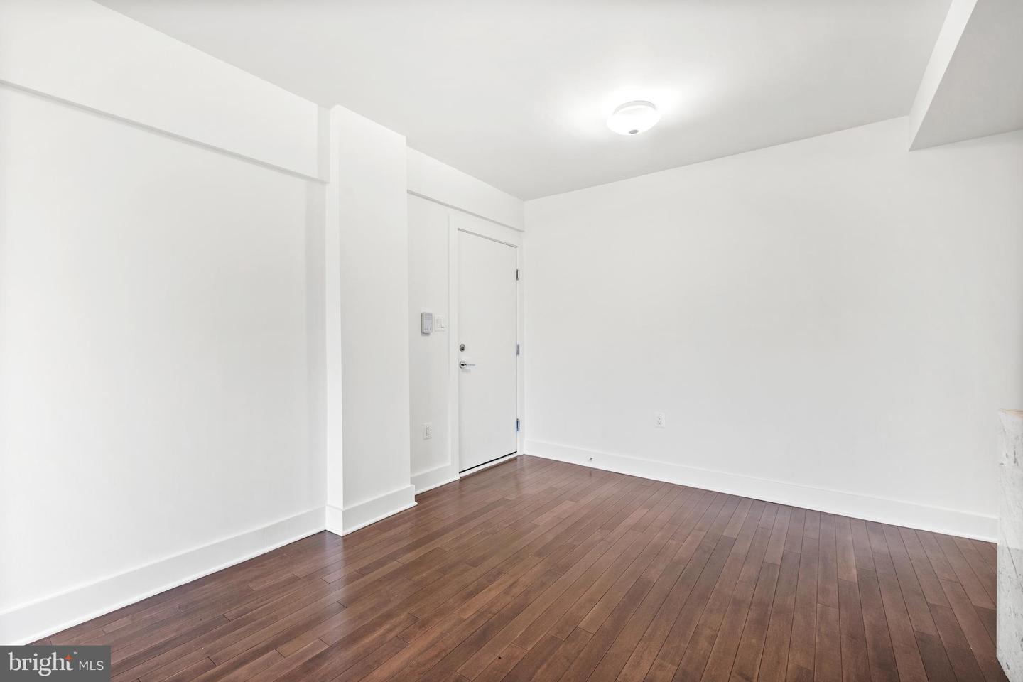 110 Gallatin St Nw #11 Property Photo 10