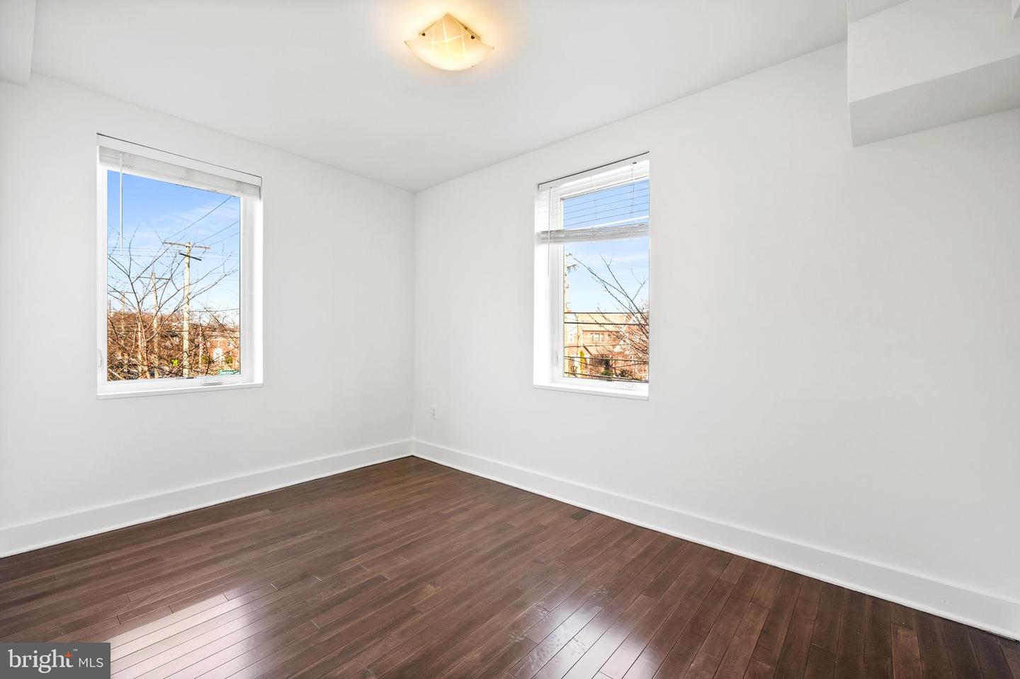 110 Gallatin St Nw #11 Property Photo 14