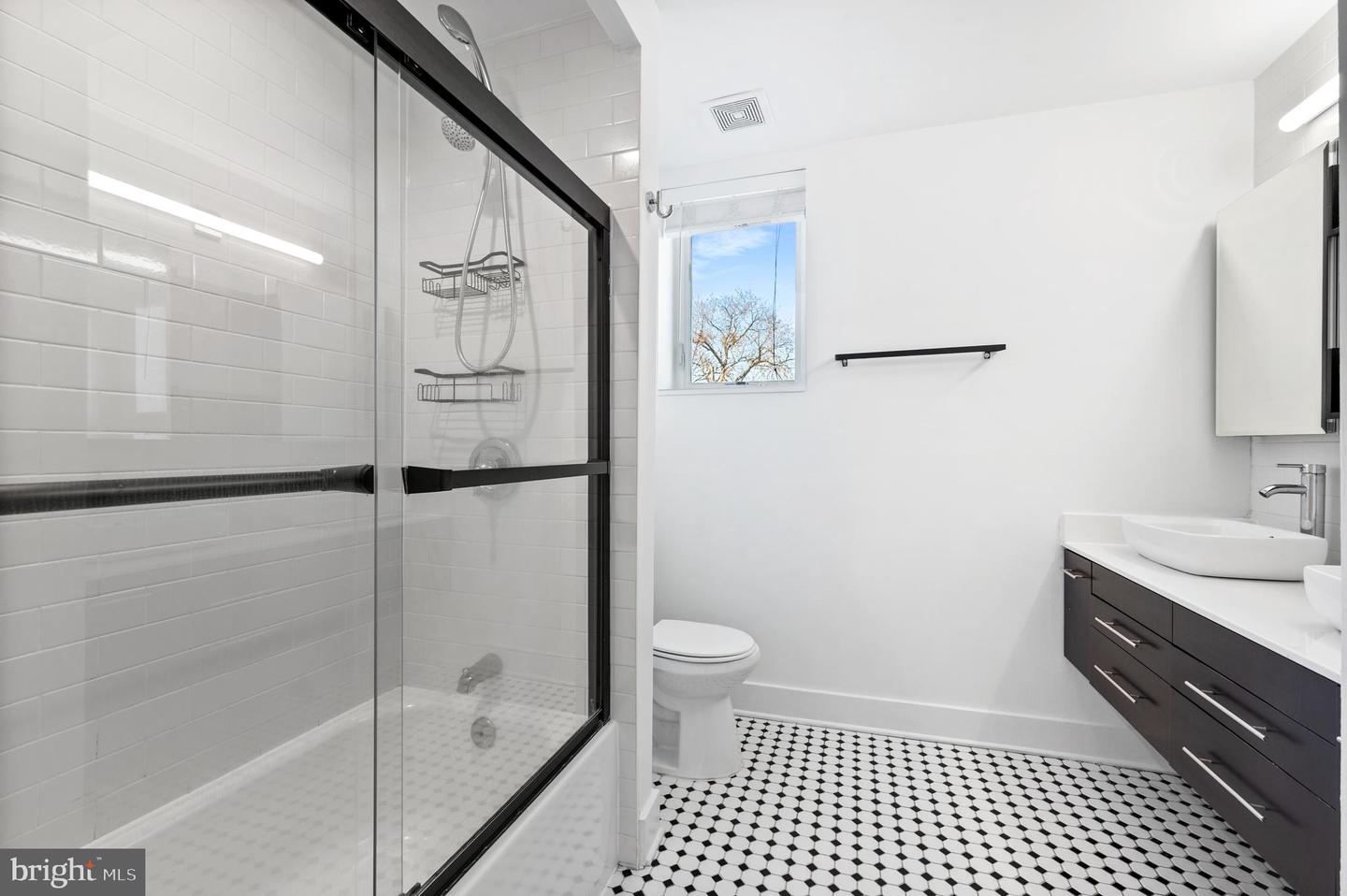 110 Gallatin St Nw #11 Property Photo 17