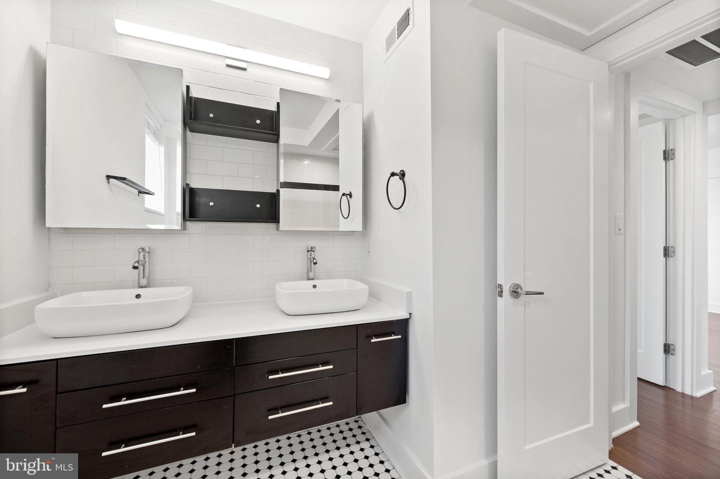 110 Gallatin St Nw #11 Property Photo 18