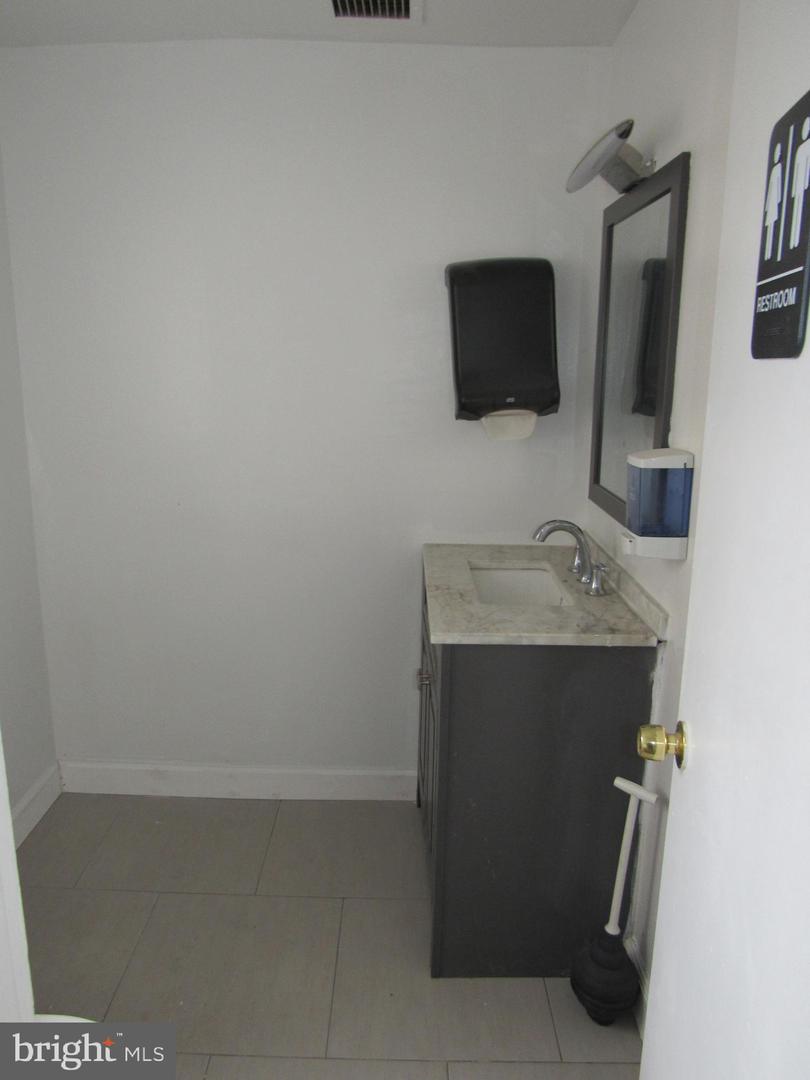 7530 Georgia Ave Nw #office Property Photo 13