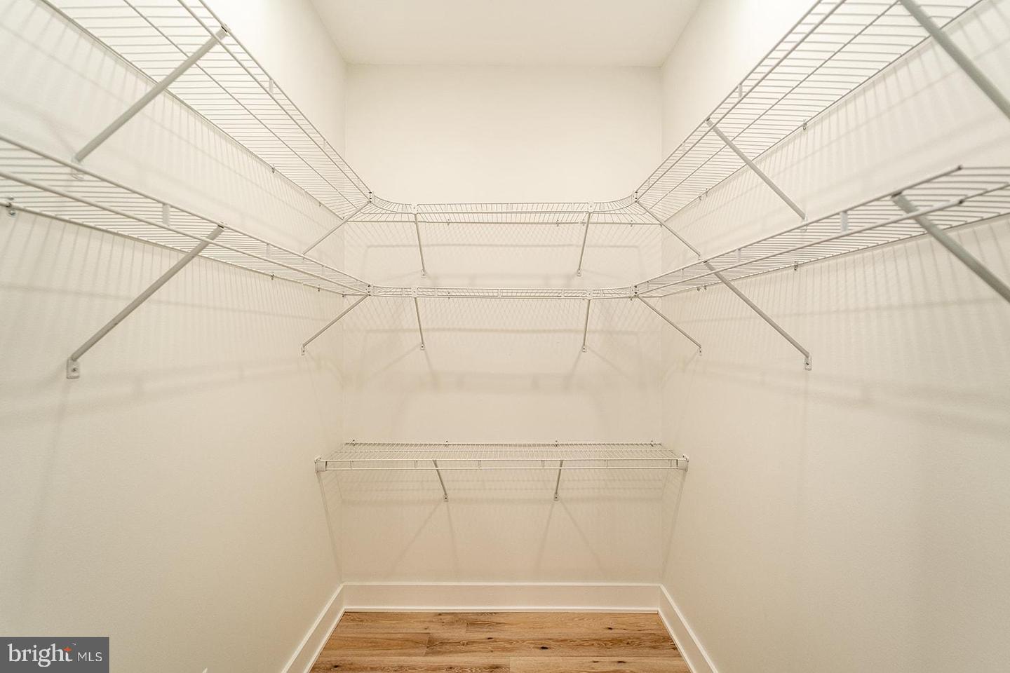 1215 Holbrook Ter Ne #2 Property Photo 40
