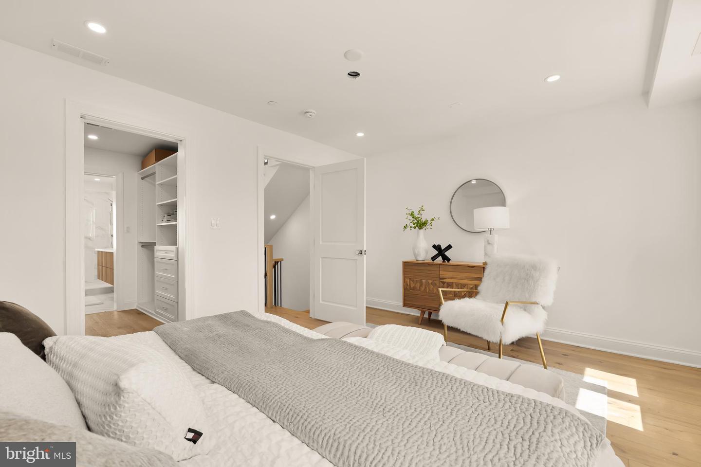 1204 Eton Ct Nw #t2 Property Photo 24