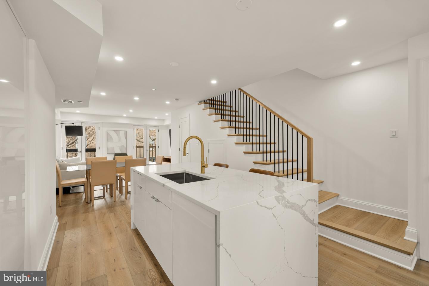 1202 Potomac St Nw #t6 Property Photo 8