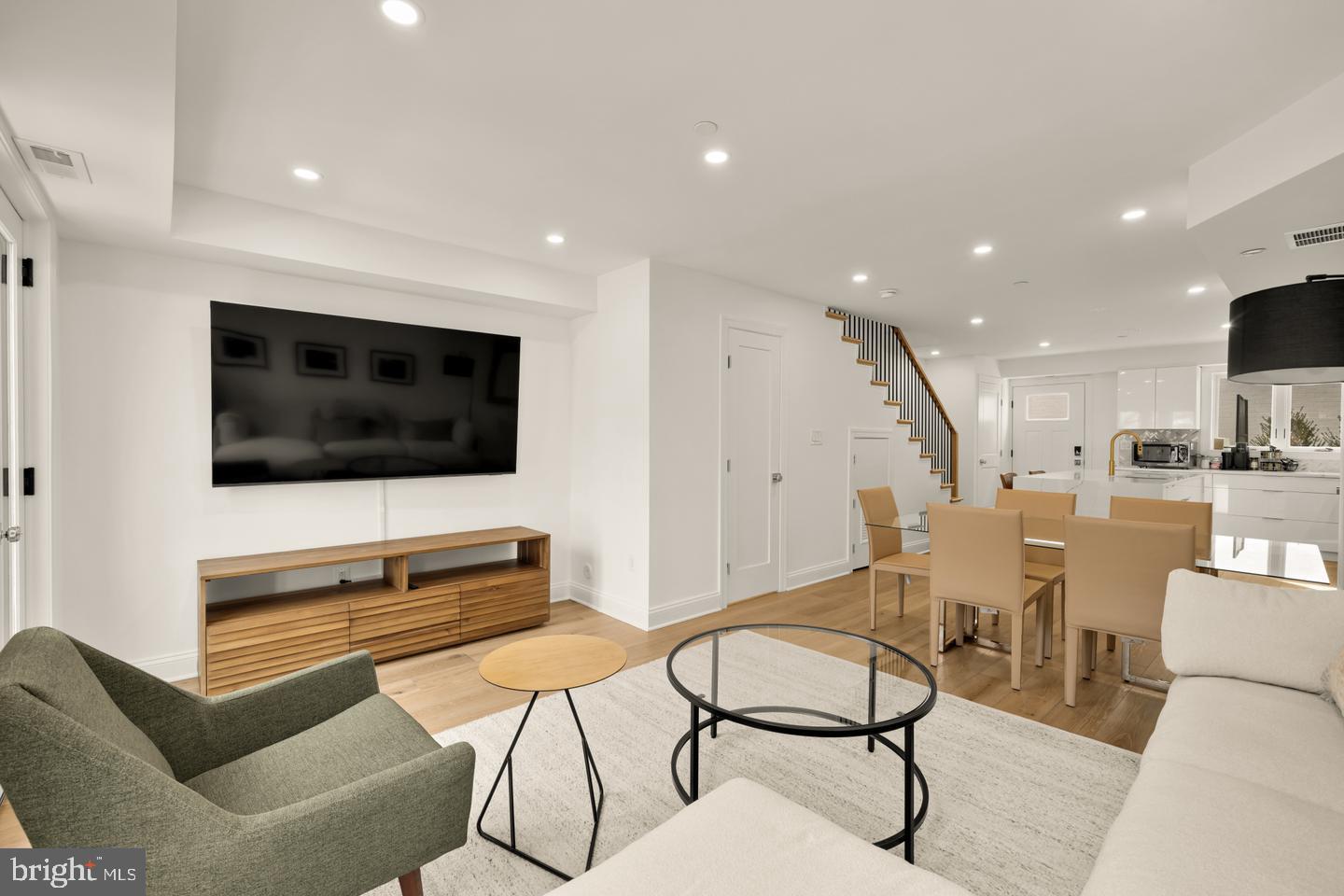 1202 Potomac St Nw #t6 Property Photo 11