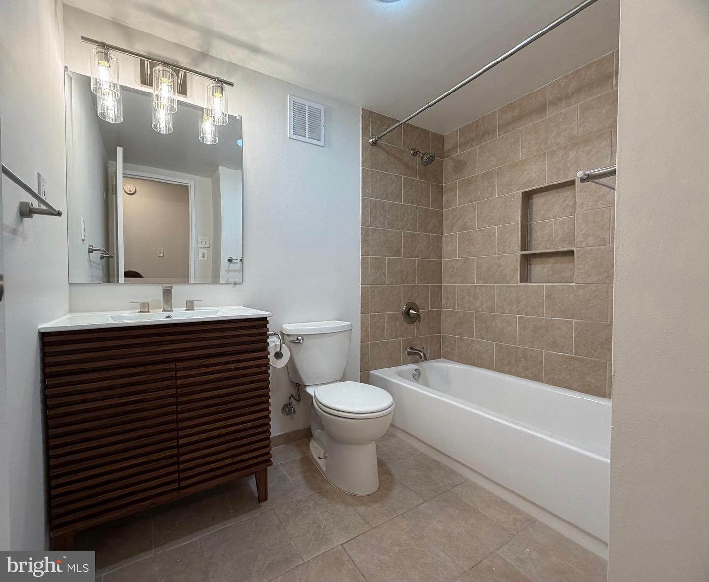 700 7th St Sw #406 Property Photo 28