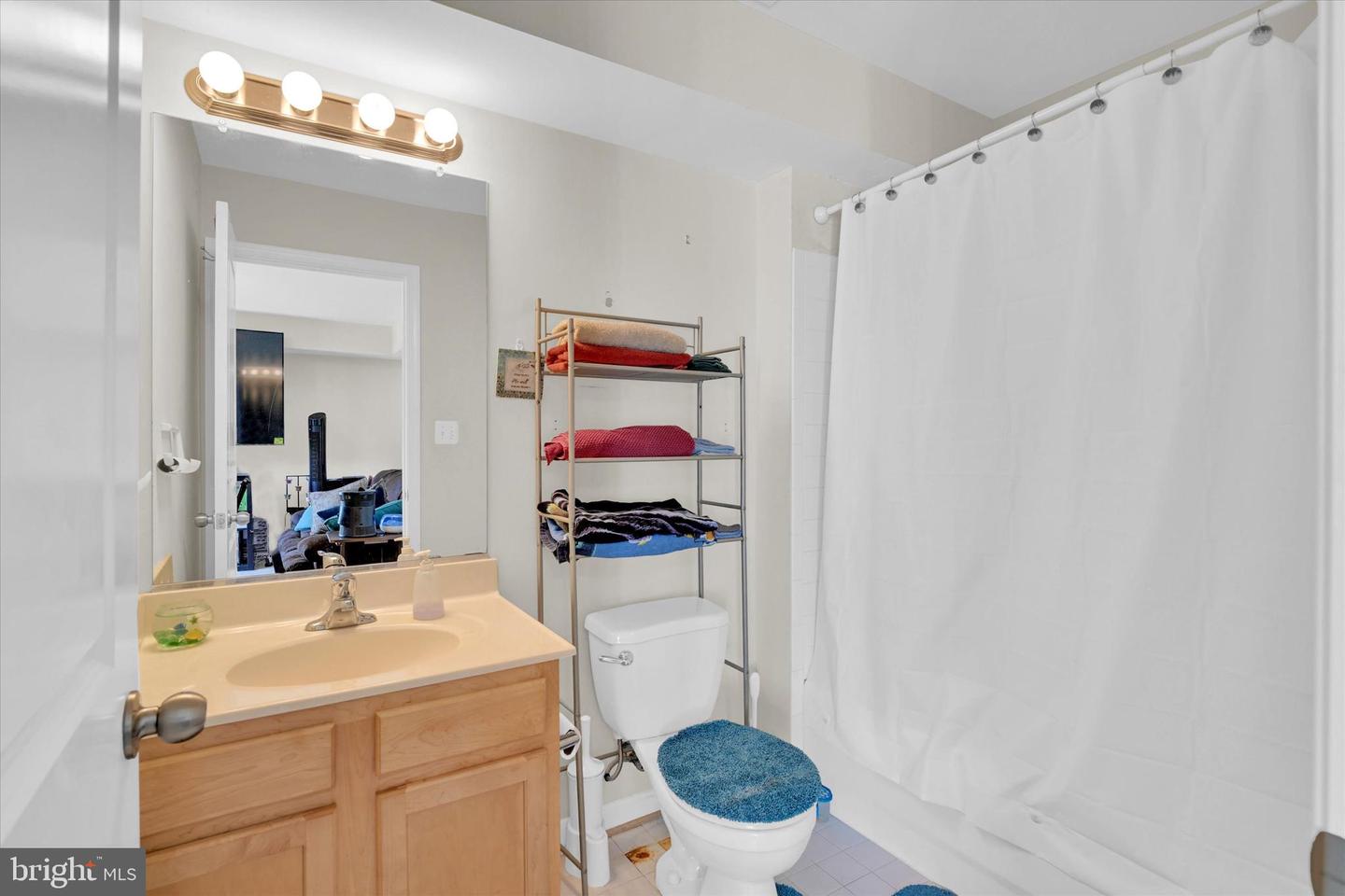 2380 Elvans Rd Se Property Photo 7