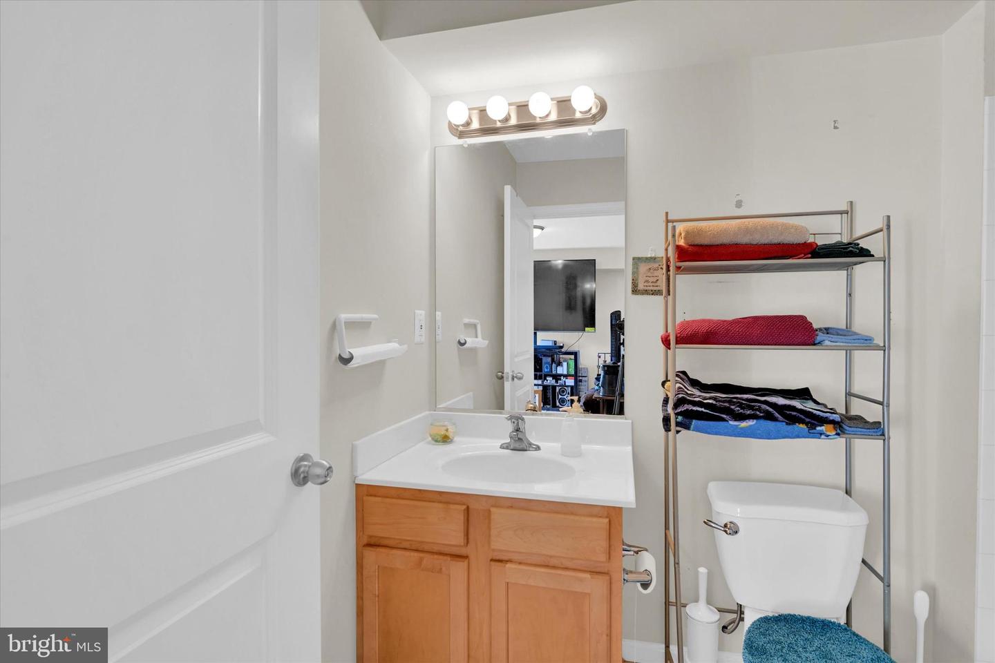 2380 Elvans Rd Se Property Photo 8