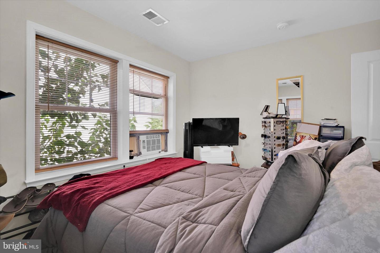 2380 Elvans Rd Se Property Photo 21