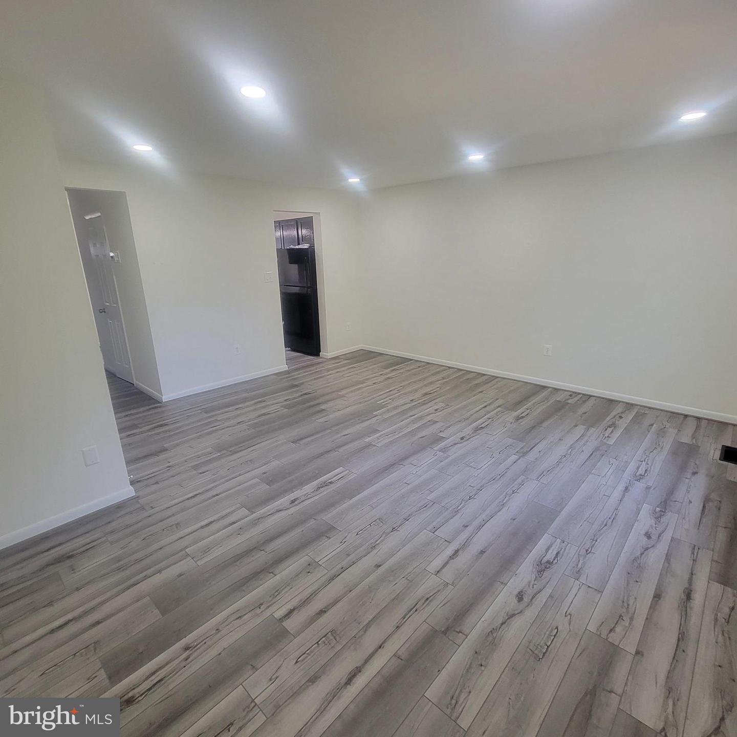 1126 Barnaby Ter Se Property Photo 24