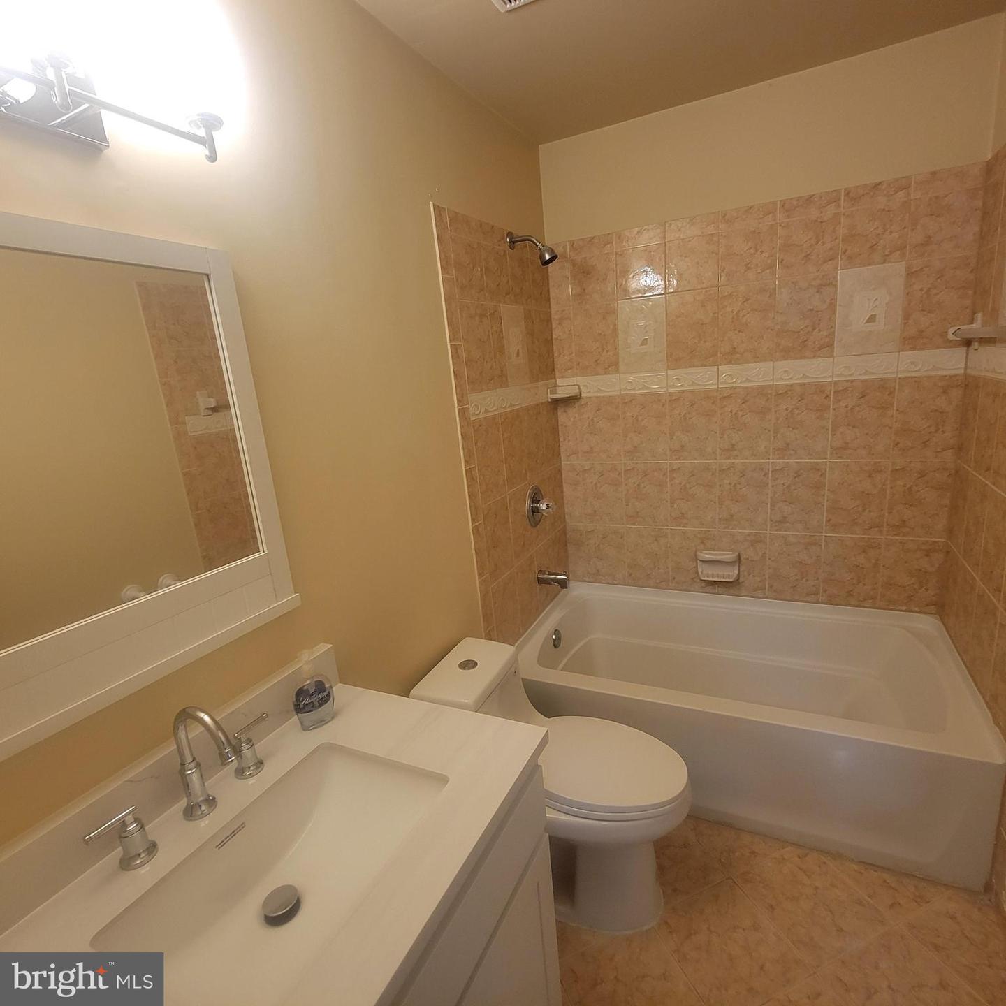 1126 Barnaby Ter Se Property Photo 34