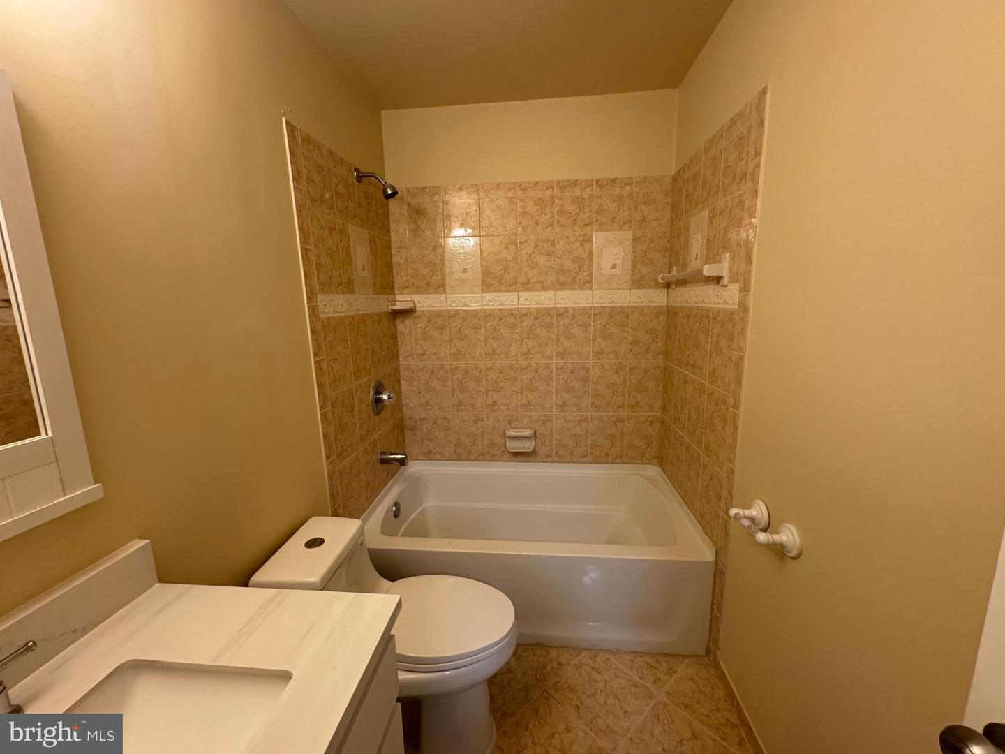 1126 Barnaby Ter Se Property Photo 36